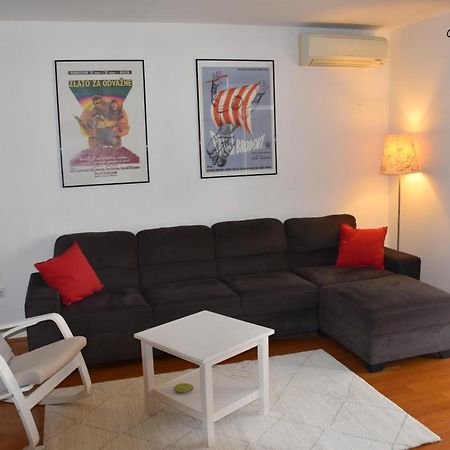 Appartement Apartman Tina à Poreč Extérieur photo