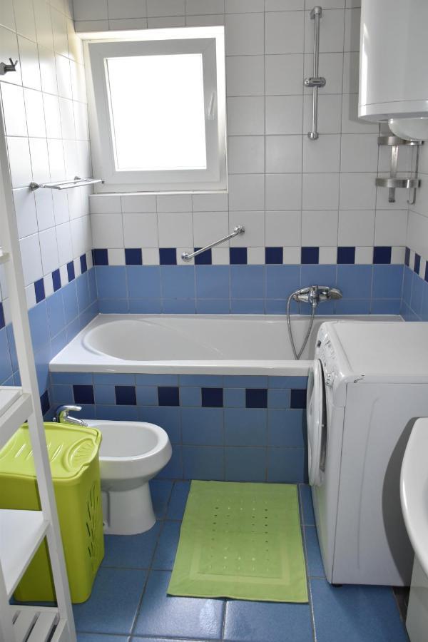 Appartement Apartman Tina à Poreč Extérieur photo