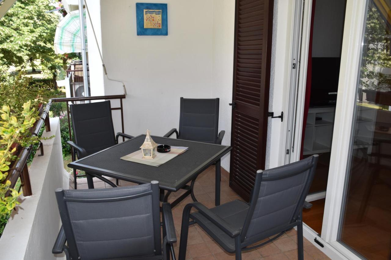 Appartement Apartman Tina à Poreč Extérieur photo